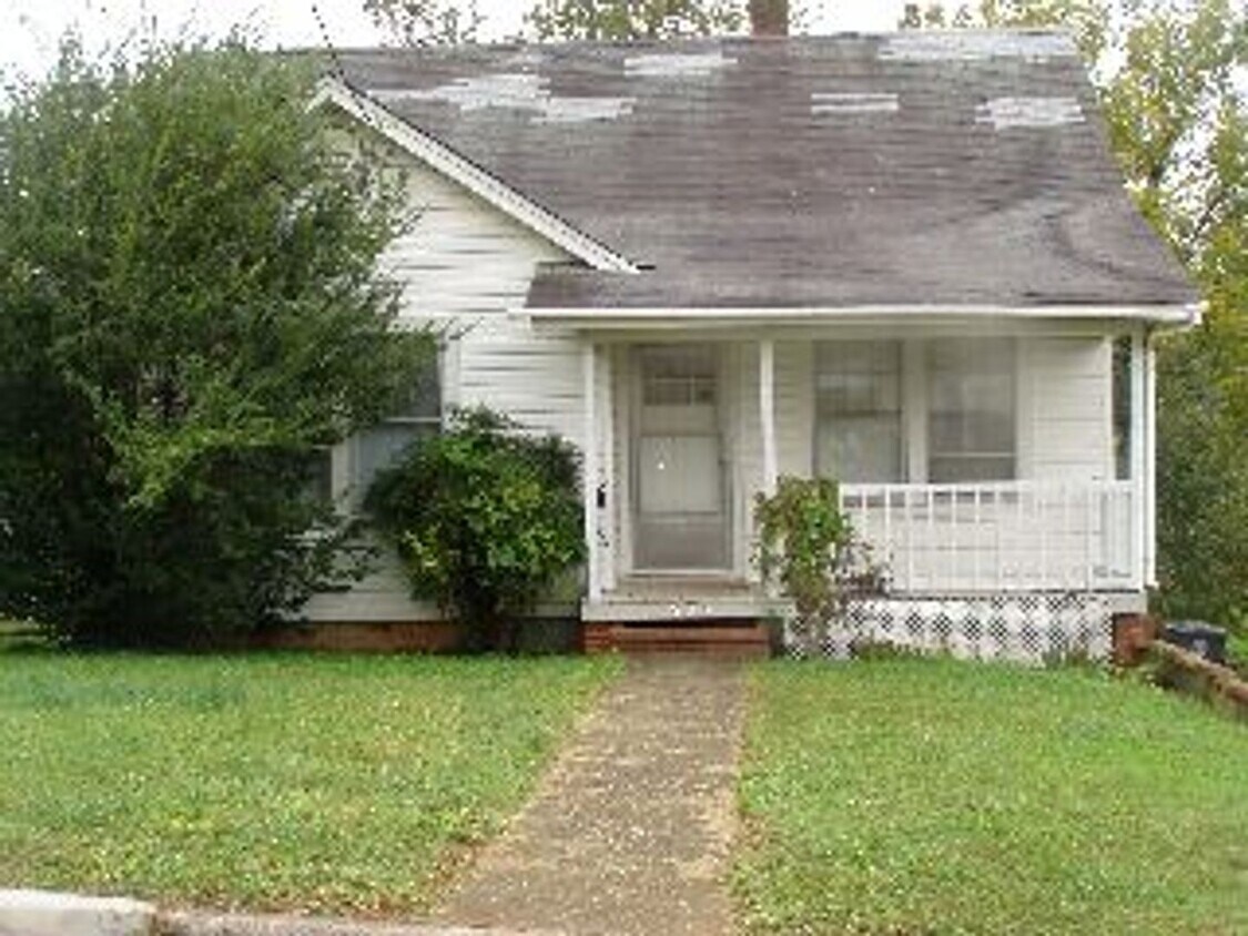 Primary Photo - One Level House with Back Deck