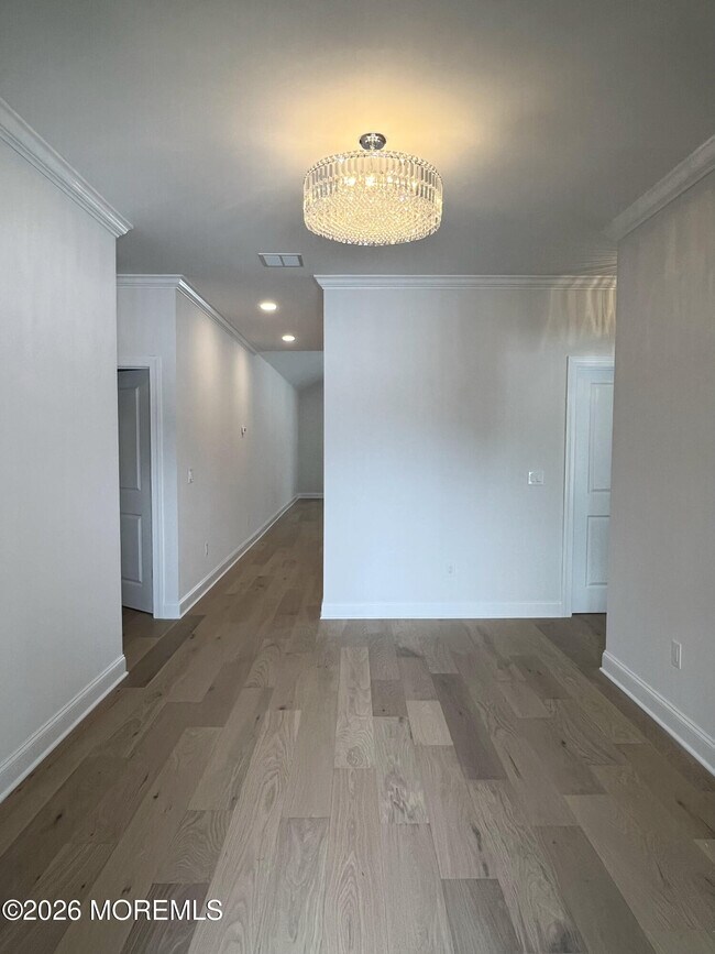 Foto del edificio - 10 Johnson Ave