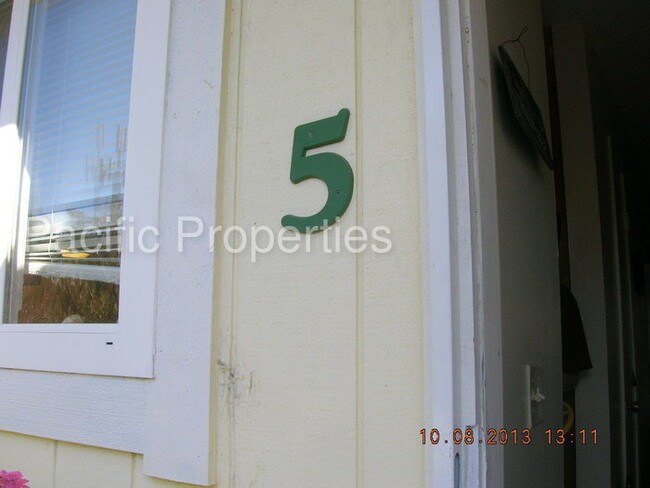 Building Photo - 2 Bedroom Santa Rosa Apartment for rent