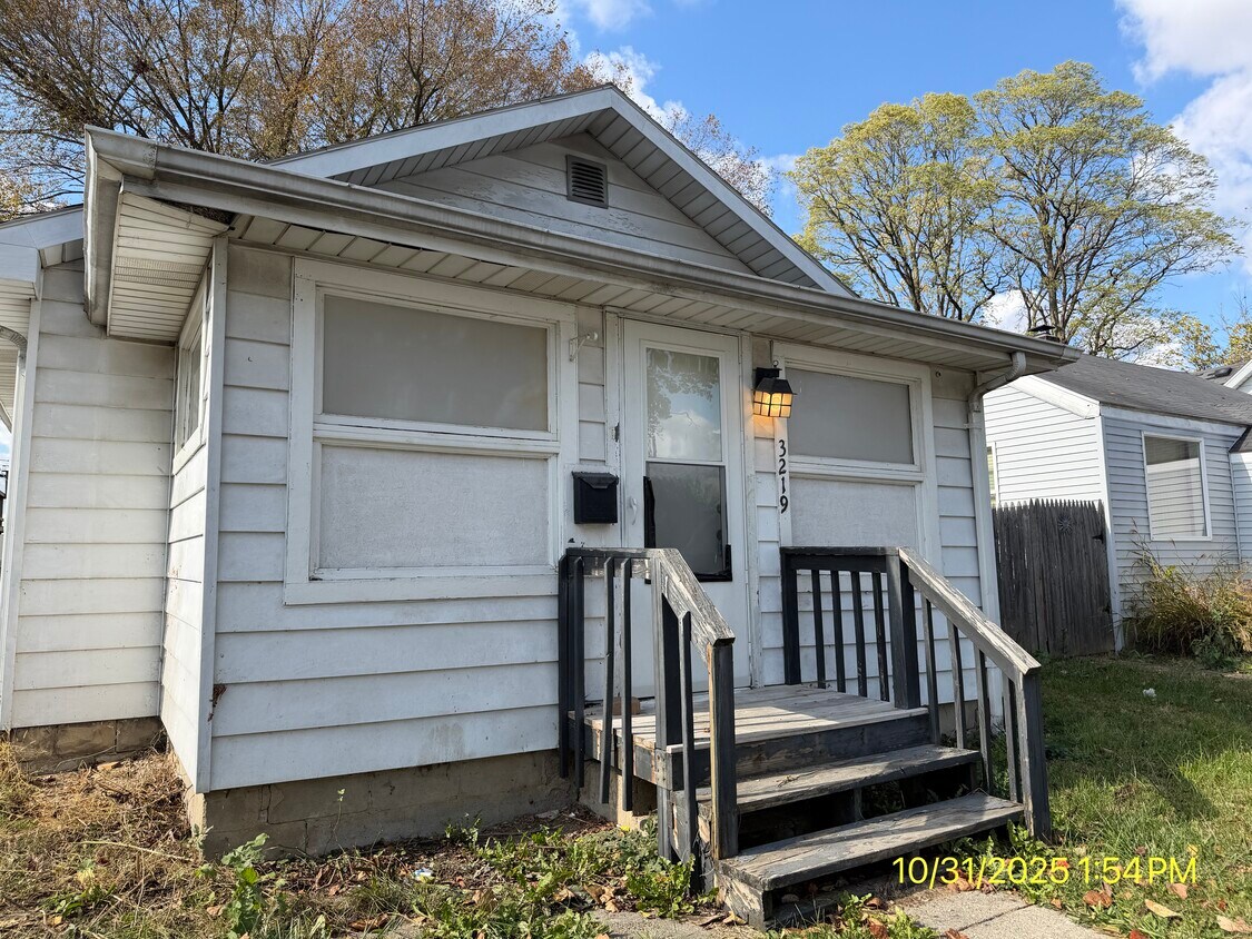 Foto principal - 3219 S Vine St