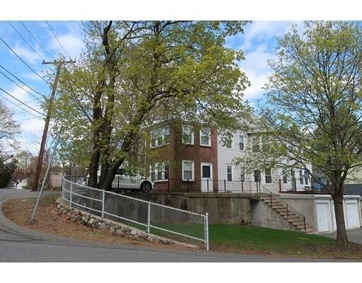 Primary Photo - 80 Bow St