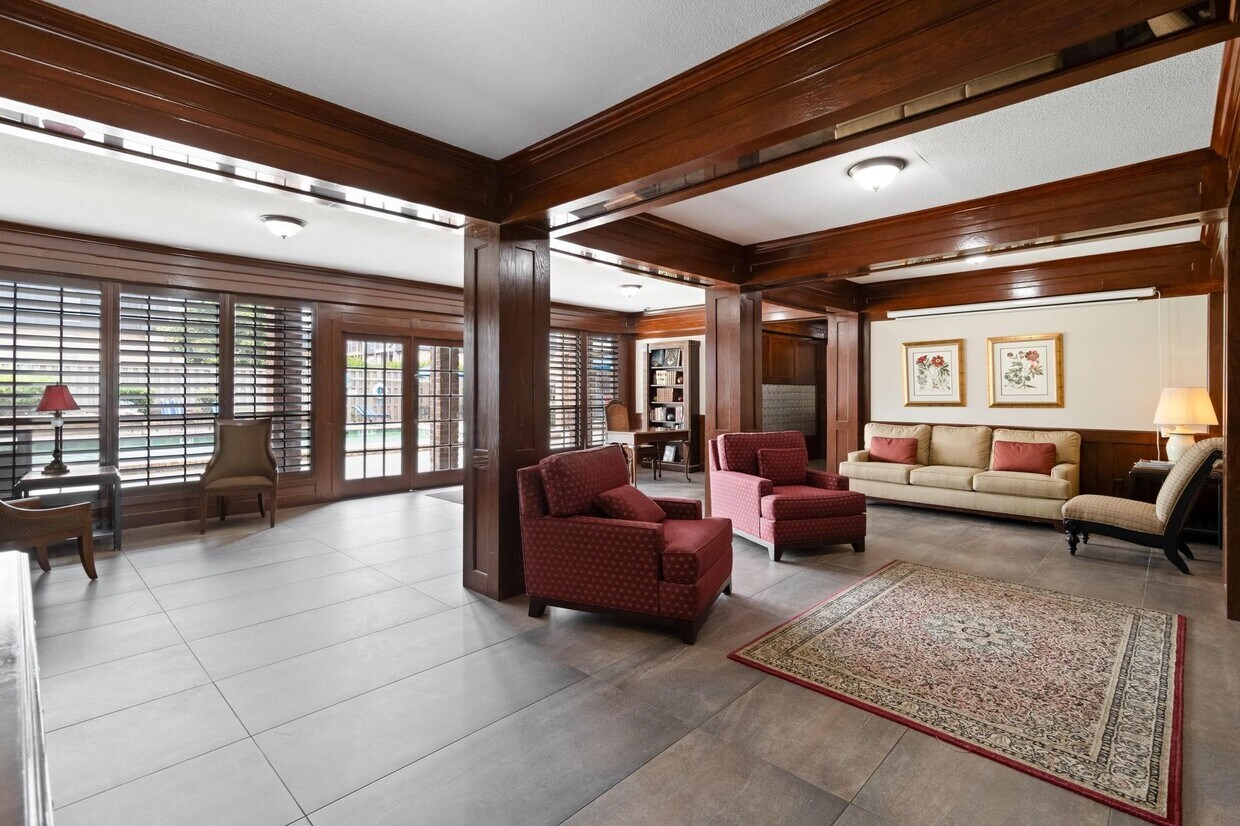 Foto del edificio - 2425 Underwood St