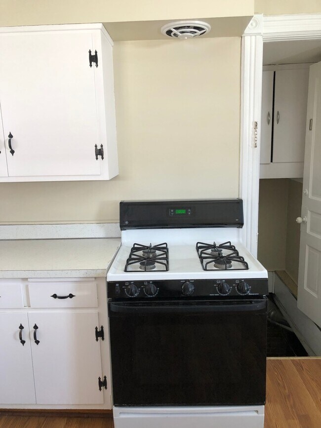 Foto del edificio - 452 Iowa Ave