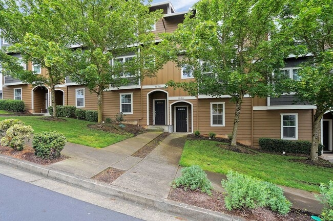 Foto del edificio - 3 bed, 3.5 bath townhouse in McKenzie Ridg...