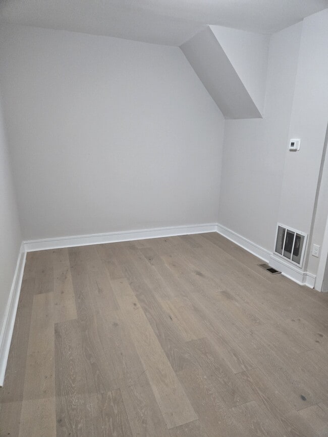 Building Photo - 6045 Delancey St