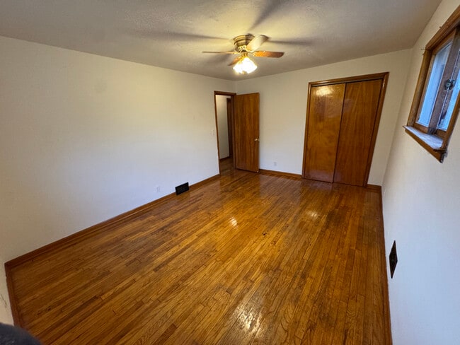 Foto del edificio - 232 Boswell Hill Rd