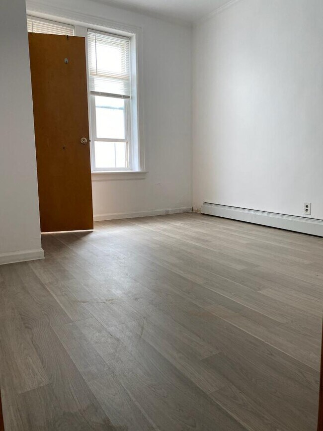 Building Photo - 1655 66th St
