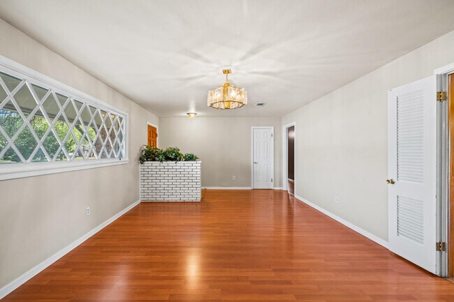 Foto del edificio - 3423 56th St