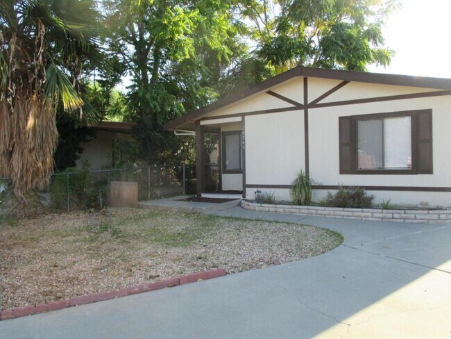 Foto del edificio - 26205 Frazier St