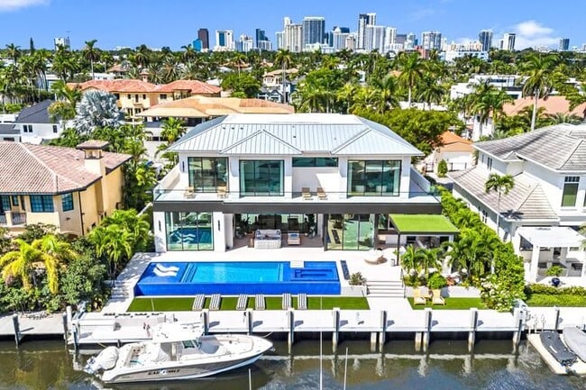 Building Photo - 408 Coral Way