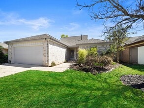 Building Photo - 2239 Highland Hills Dr