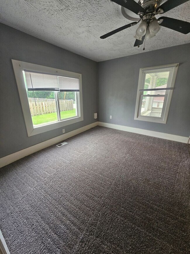 Building Photo - MOVE IN SPECIAL! There is a $25 fee per application and everyone over 18 needs to fill out their ...