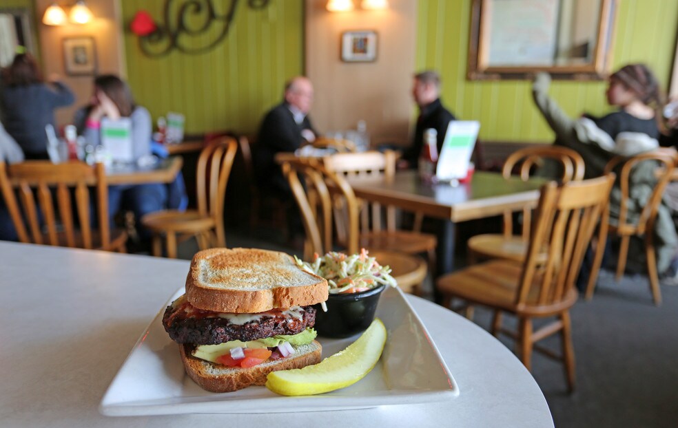 IS WEST ALLIS A NICE NEIGHBORHOOD MILWAUKEE WAUWATOSA HOUSES visual data 5