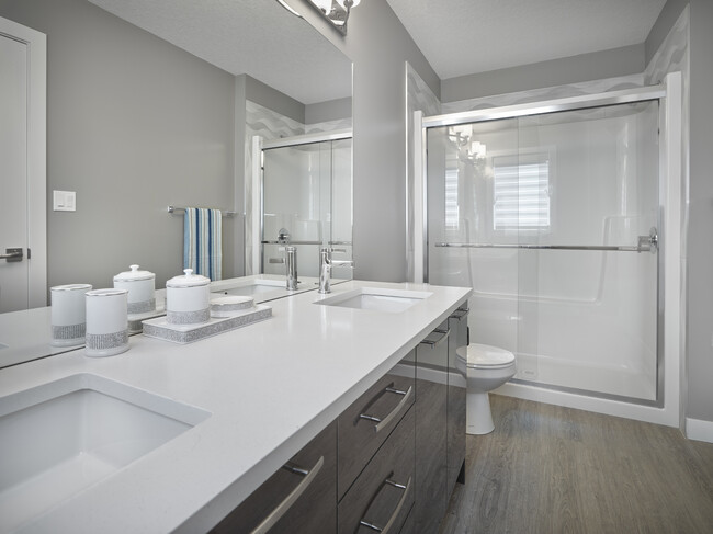 Photo du bâtiment - 1631 Hammond Cres NW