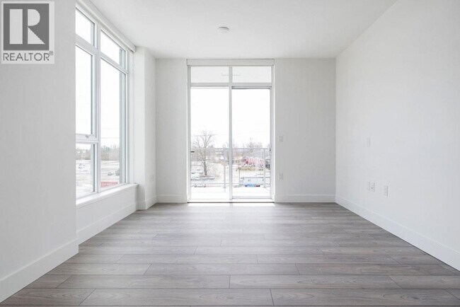 Building Photo - 3581 E Kent Avenue N