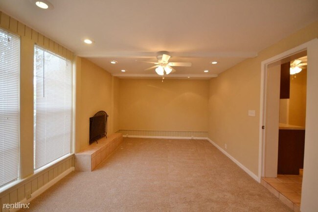 Building Photo - 9808 N 55th St