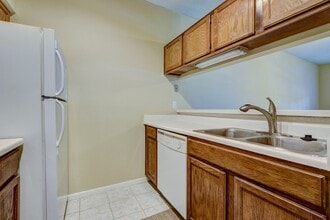 Building Photo - 2121 El Paseo St