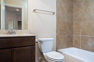 Building Photo - 1906 Howth Ave