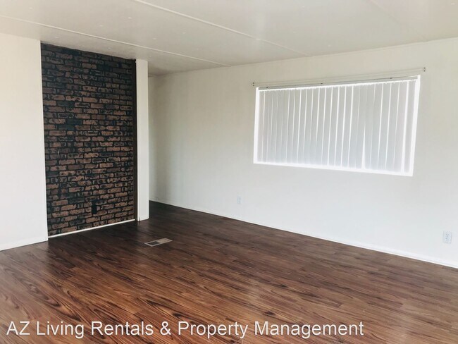 Foto del edificio - 3 br, 2 bath House - 1605 E Packard Avenue