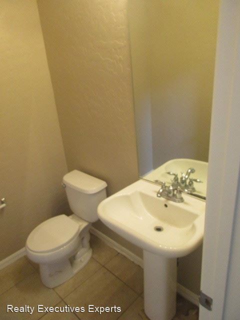 Building Photo - 3 br, 2.5 bath House - 6853 Homing Dove St