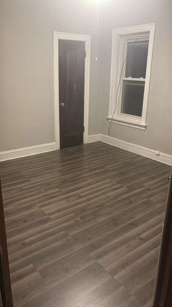 Foto del edificio - 7842 S Bennett Ave