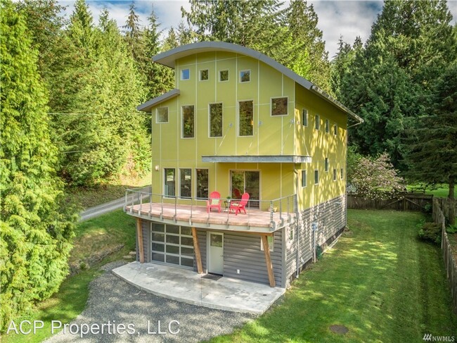 Building Photo - 4 br, 2 bath House - 931 W Lake Samish Dr.