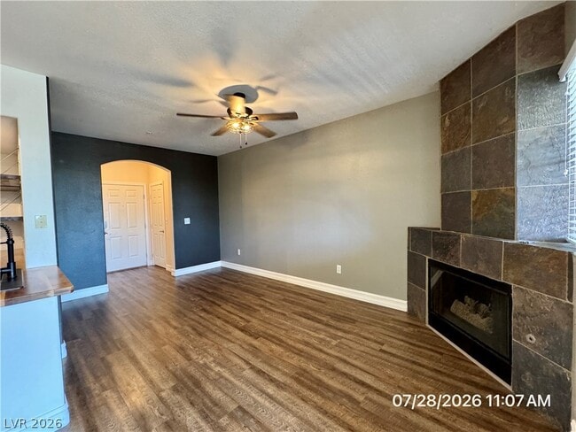 Building Photo - 7143 S Durango Dr