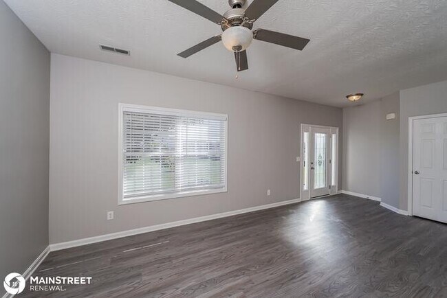 Building Photo - 1907 Paddle Wheel Dr, Jeffersonville, IN 4...