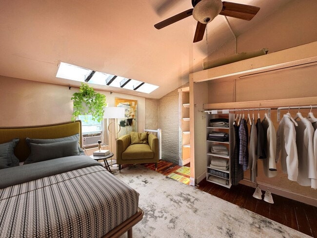 Building Photo - 623 American#F