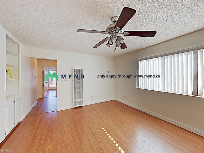 Foto del edificio - 5971 Lake Crest Way