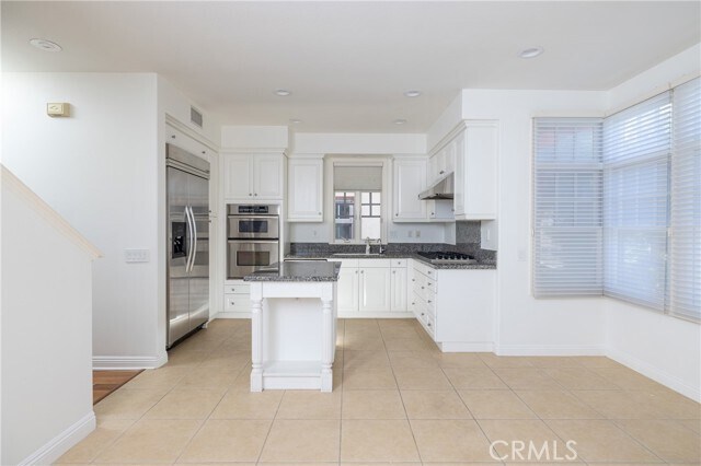 Building Photo - 2500 Bungalow Pl