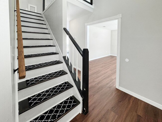 Foto del edificio - Modern 3 Bedroom Home in Ashland