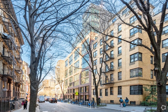 Building Photo - The Seymour