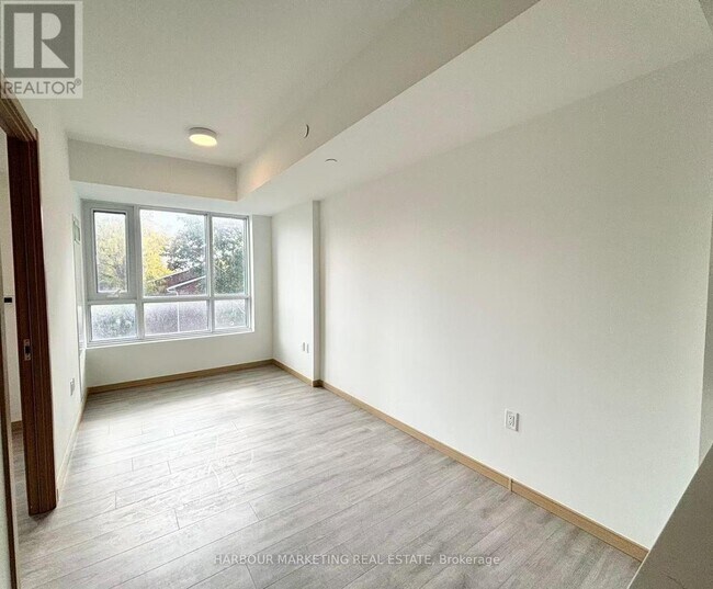 Photo du bâtiment - 3421 Sheppard Ave E