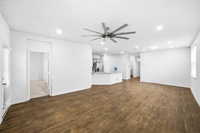 Building Photo - 105 Escala Wy