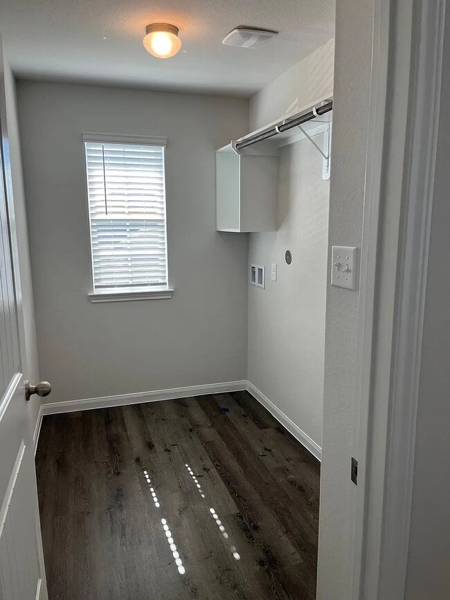 Building Photo - 23646 Rainbow Eucalyptus Dr