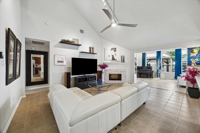 Foto del edificio - 2802 White Sands Dr