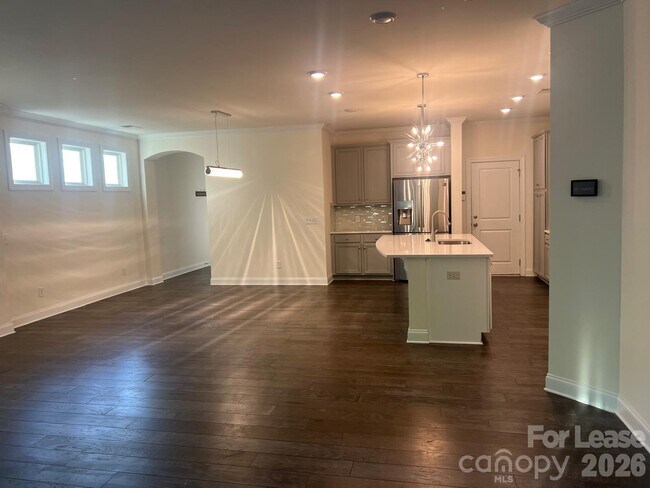 Foto del edificio - 11805 Clems Branch Dr