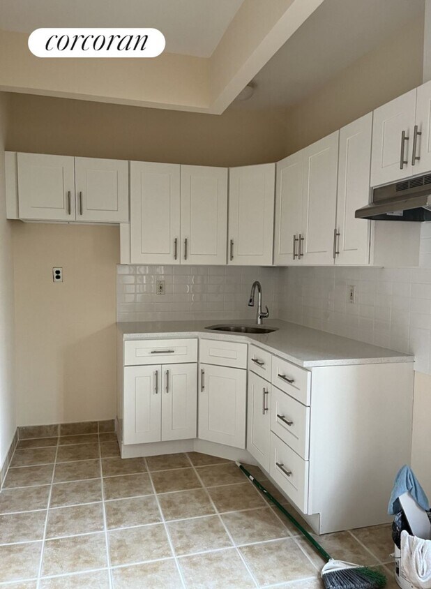 Foto del edificio - 242 E 85th St
