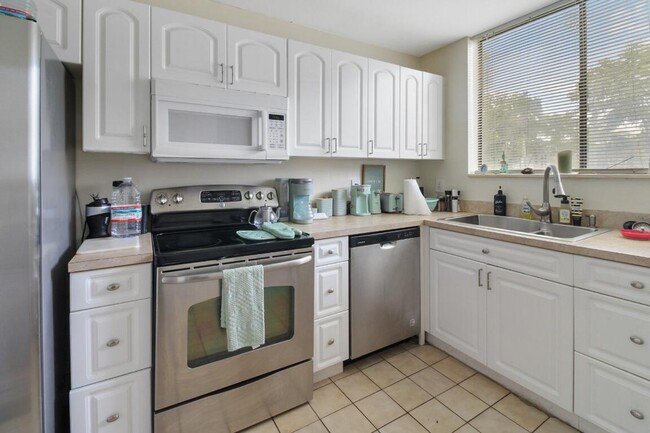 Building Photo - 4807 Esedra Ct