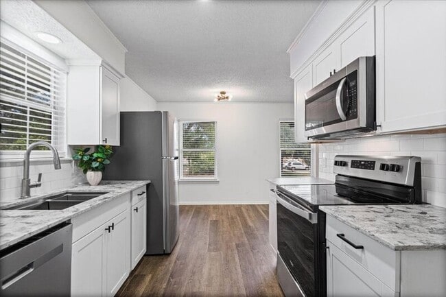 Building Photo - 3415 Willowrun Dr
