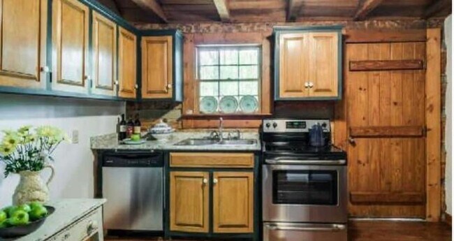 Photo - 5170 Fire Tower Rd House