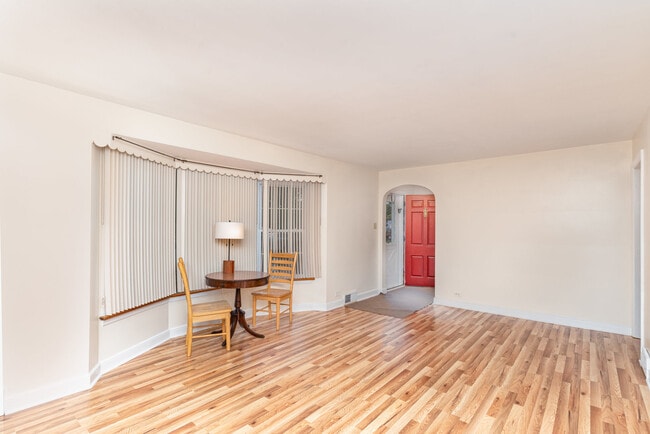 Building Photo - 110 Homestead Dr