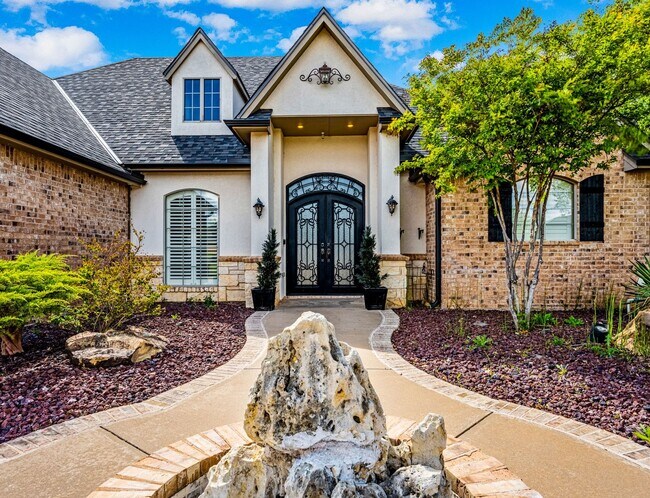 Foto del edificio - 404 NW 76th- Hot new listing!