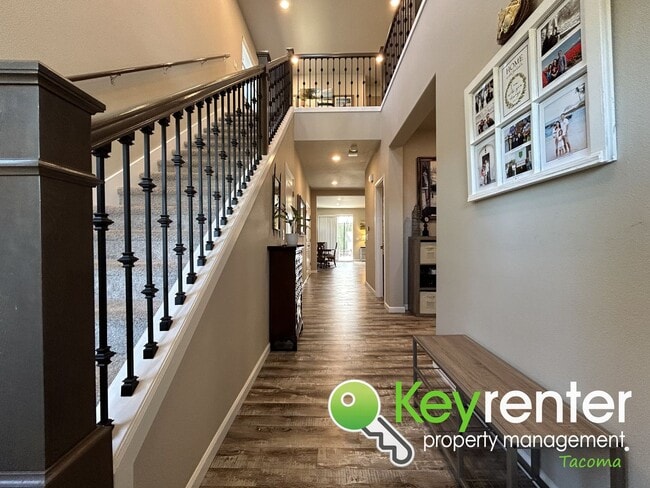 Foto del edificio - Spacious 5-Bed 3-Bath Home in Prime Northe...