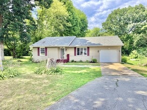 Building Photo - 135 Pembroke Rd SW