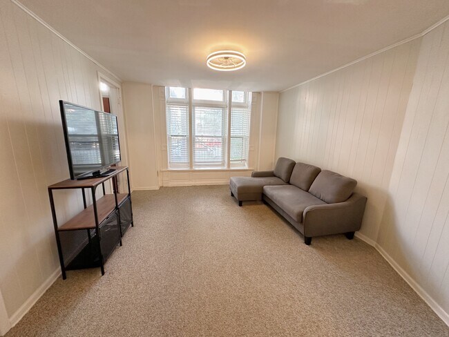 Foto del edificio - 822 N Wood St