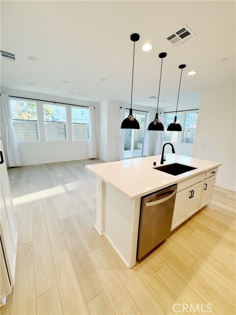 Building Photo - 347 Moonflower Rd