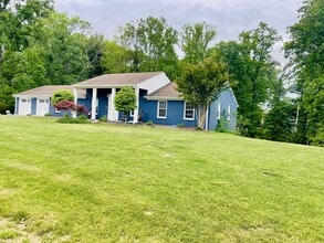 Building Photo - 190 Westridge Cir