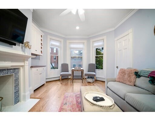 Building Photo - 445 Marlborough St